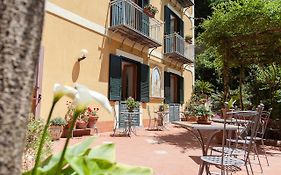 Hotel l Argine Fiorito Atrani